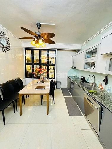 Bán nhà mặt phố Tây Hồ 70m2 5 tầng thang máy kinh doanh giá đầu tư