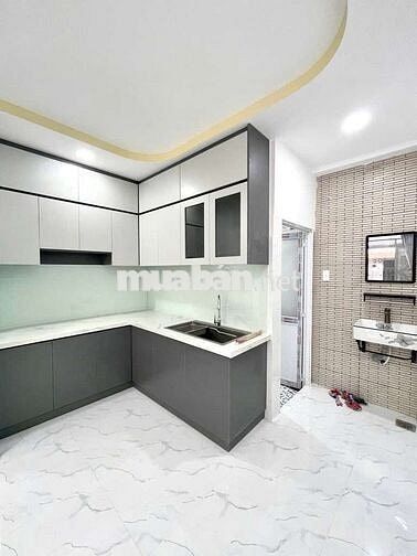 Nhà trung tâm Bình Tân , xe tải thông , sát MT , Chiến Lược