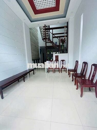 NHÀ ĐẸP LUNG LINH 1TRỆT 3LẦU 3PN 4WC, SÂN ĐẬU OTO, ĐƯỜNG 11 LINH XUÂN