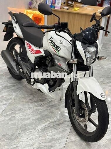 Xe máy Benelli TNT 150 màu trắng nguyên zin