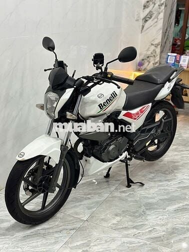 Xe máy Benelli TNT 150 màu trắng nguyên zin