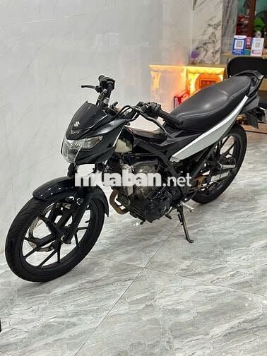 Suzuki Raider màu đen 150Fi đen bạc máy cực bóc
