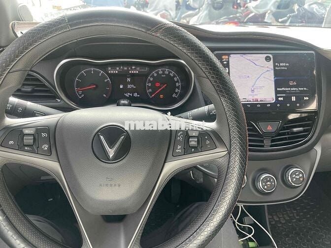 Vinfast Fadil base 2022 trắng 42.000km