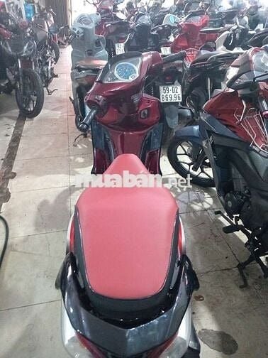 Xe máy Honda Future 125cc đỏ đen trả góp