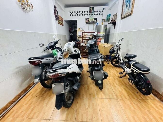 Bán Gấp Nhà NGAY TRUNG TÂM BÌNH THẠNH , Tiện đi lại các quận trung tâm