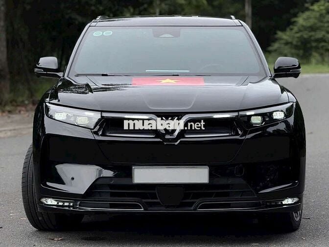 VINFAST VF9 PLUS LĂN BÁNH CHỈ 1.5 TỶ, CÒN GIẢM