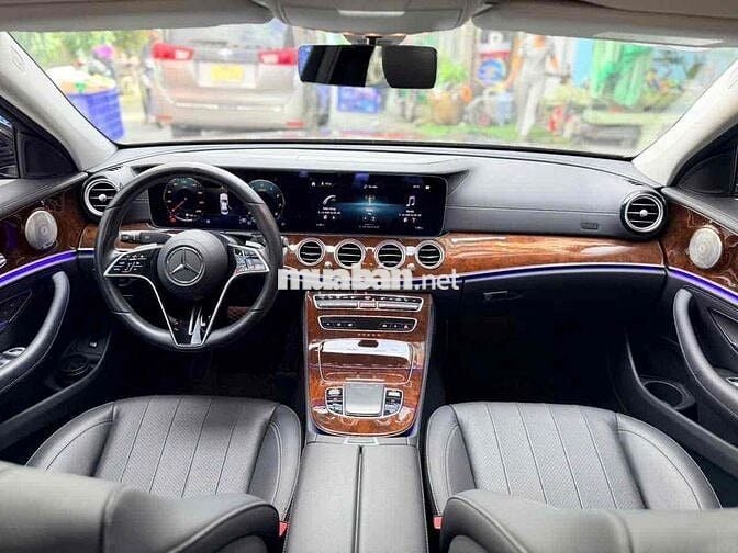 MERCEDES-BENZ E200 Exclusive  dkld 2025 13.000 km