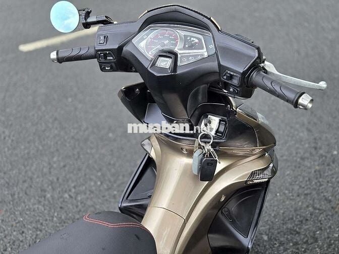 Em bán chiếc airblade Thái Fi đời 2010