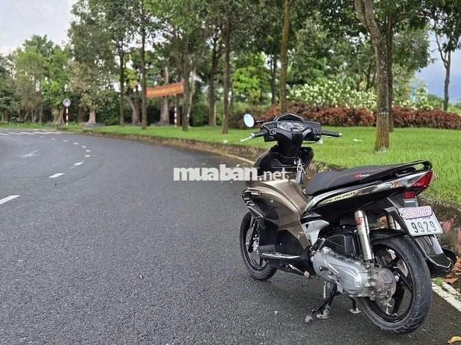 Em bán chiếc airblade Thái Fi đời 2010