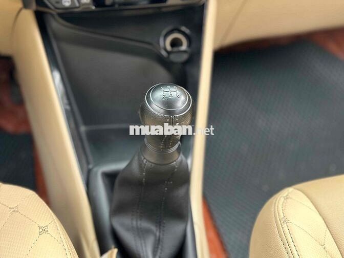 Cần bán Vios E 2017 MT Bạc Full Đồ