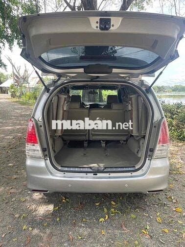 Innova 2010 xe gia đình chạy kĩ