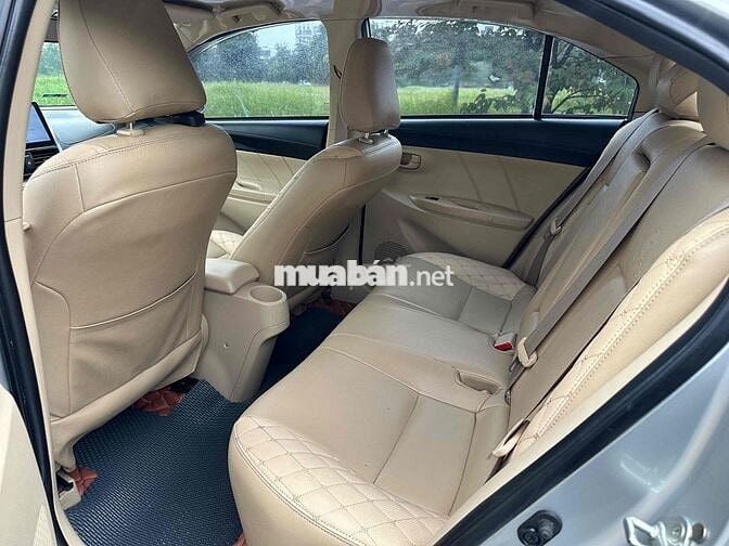 Cần bán Vios E 2017 MT Bạc Full Đồ