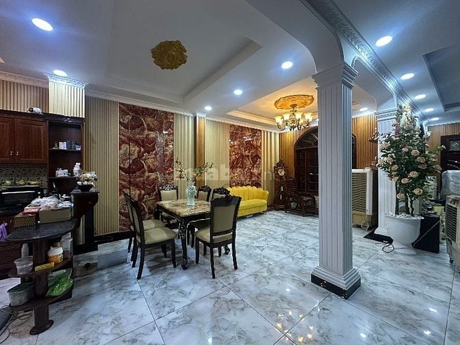 Bán Biệt Thự 8x18m, 3 tầng, 6PN 5WC, KDC Gia Hòa, ngay QL50 đi vào 