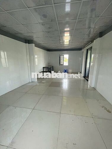 Nguyên tầng 3, dt 103m2, đường Nguyễn Hữu Hào, Nam Việt Á