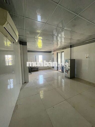 Nguyên tầng 3, dt 103m2, đường Nguyễn Hữu Hào, Nam Việt Á