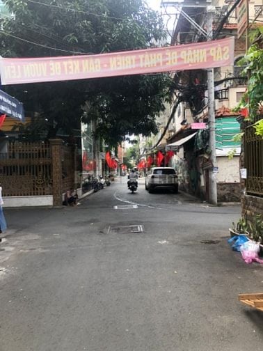 Cần bán gấp nhà 1 trệt 5 tầng thang máy.kinh doanh CHDV