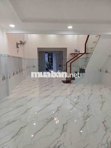 Cho thuê nguyên căn 5,60 x 18m 3 phòng 2wc mới ở liền 13,5tr tháng