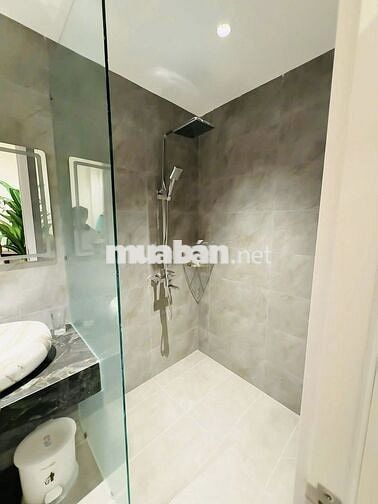 𝐁𝐫𝐢𝐠𝐡𝐭 𝐌𝐢𝐧𝐢𝐦𝐚𝐥𝐢𝐬𝐭 𝐒𝐭𝐮𝐝𝐢𝐨 – 𝟐 𝐦𝐢𝐧𝐬 𝐰𝐚𝐥𝐤 𝐭𝐨 𝐭𝐡𝐞 𝐁𝐞𝐚𝐜𝐡