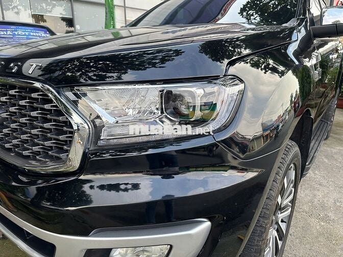 Ford Everest Titanium 2021 4x4 bảo hành2026 vay75%