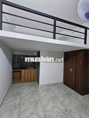 9tầng,  1500m2 sàn, ngay Tân Sơn Nhất, 80 phòng doanh thu 5.5TỶ/năm