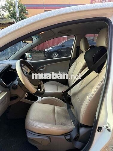 Em càn bán KIA MORNING AT 2019