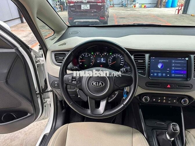 Kia Rondo 2017 MT rất mới
