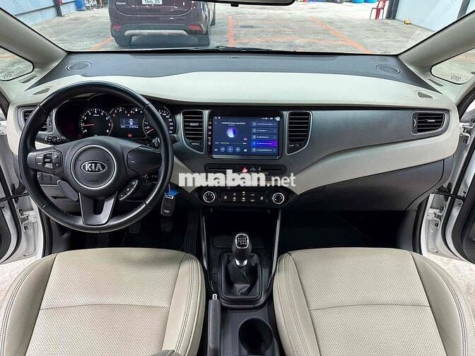 Kia Rondo 2017 MT rất mới