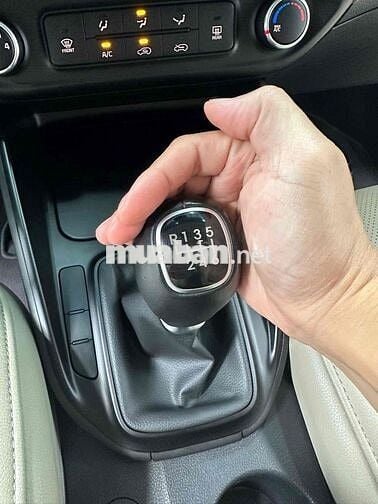 Kia Rondo 2017 MT rất mới