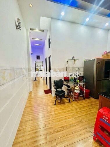 Nhà mặt tiền phố, 100m2 ,2 phòng ngủ, đường đồng khởi, tân phong