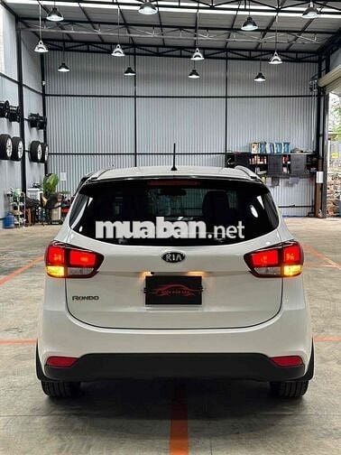 Kia Rondo 2017 MT rất mới