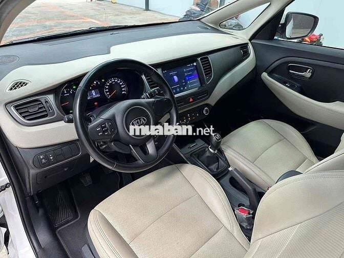 Kia Rondo 2017 MT rất mới