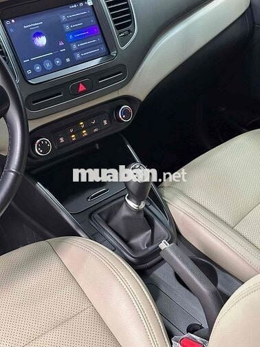 Kia Rondo 2017 MT rất mới
