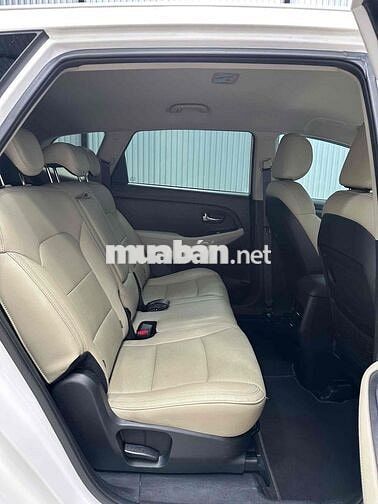 Kia Rondo 2017 MT rất mới