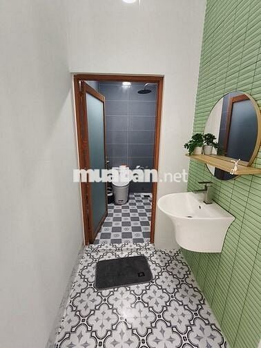 Nhà lầu lộ ô tô phường Long Tuyền