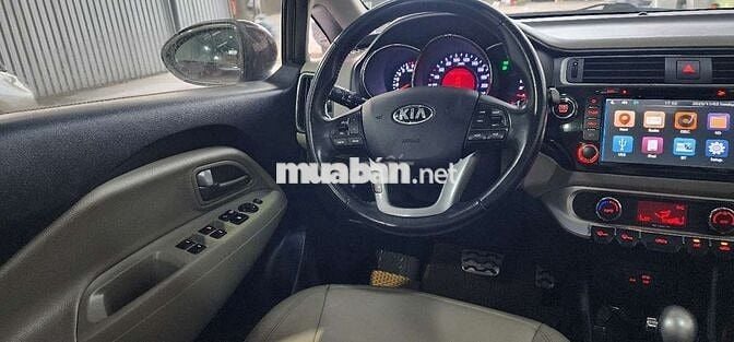 Kia Rio Hatchback 2015 số tự động màu nâu