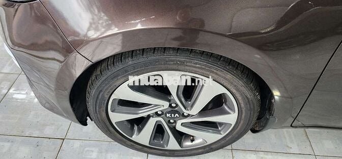 Kia Rio Hatchback 2015 số tự động màu nâu