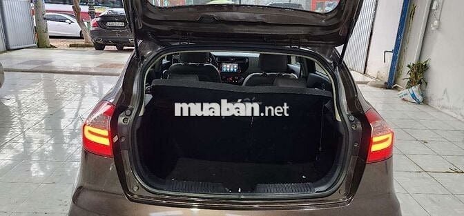 Kia Rio Hatchback 2015 số tự động màu nâu