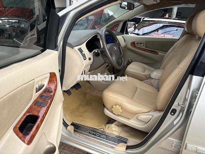 Toyota Innova 2008 G - 158000 km