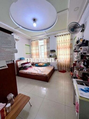 Ngay CV Làng Hoa, Hẻm 7m, nhà 4 Tầng 4 PN