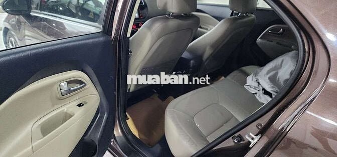 Kia Rio Hatchback 2015 số tự động màu nâu