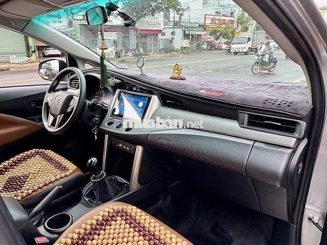 Toyota Innova 2017 2.0E - 94000 km