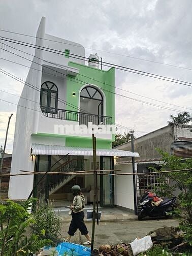 Nhà lầu lộ ô tô phường Long Tuyền