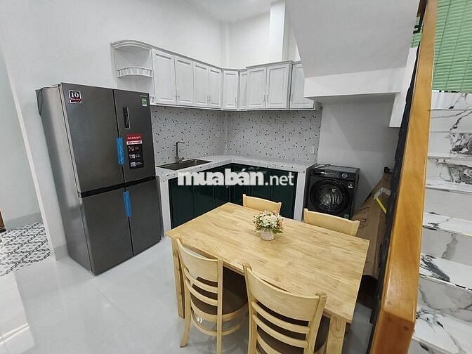 Nhà lầu lộ ô tô phường Long Tuyền