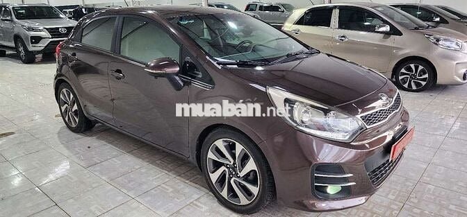 Kia Rio Hatchback 2015 số tự động màu nâu