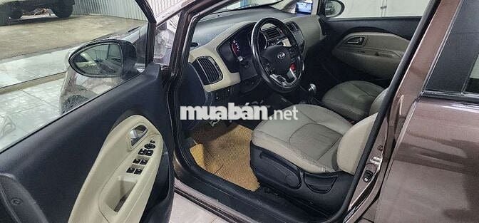 Kia Rio Hatchback 2015 số tự động màu nâu