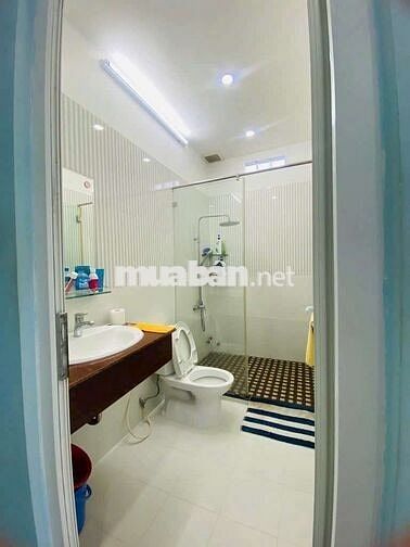 Nhà phố 3 tầng 5m x 20m. Mặt tiền Đường Nhựa Thới An 19A