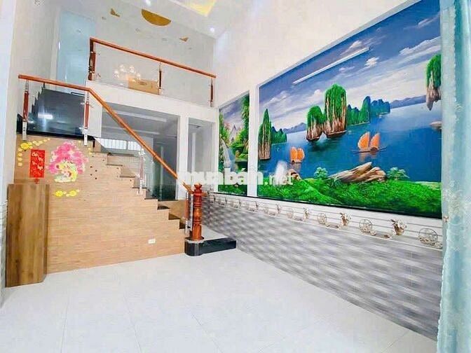 Bán nhà sổ riêng 76m,4×18 TC 68m,3 pn,2 toilet