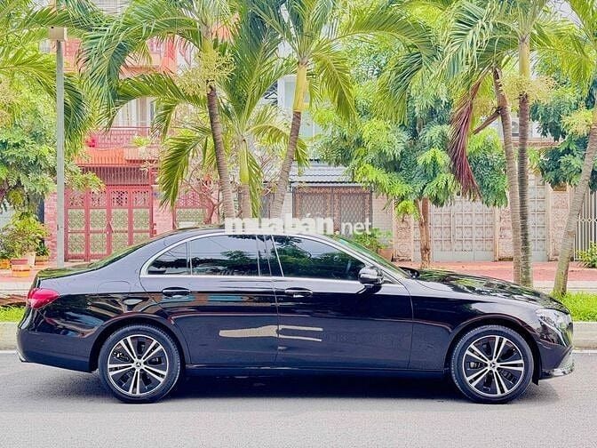 Mercedes E180 UP E300 2021