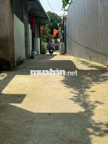 Bán nhà sổ riêng 76m,4×18 TC 68m,3 pn,2 toilet