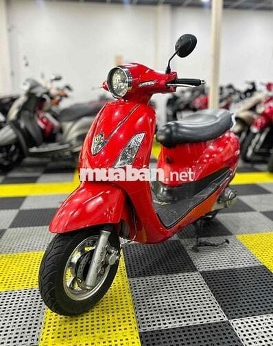 Elizabeth chính chủ, máy êm thì thầm biển SG